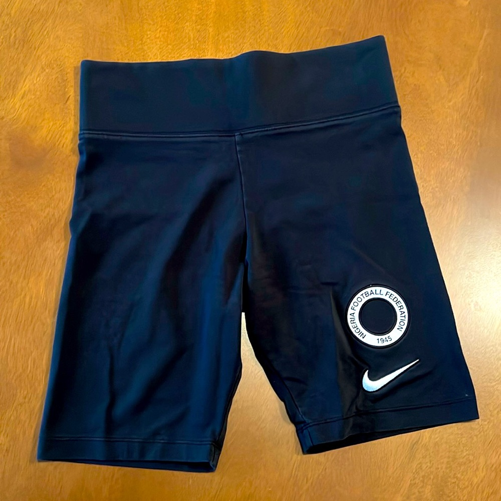 Nike Nigeria Football Federation black Women’s bike shorts in Medium.